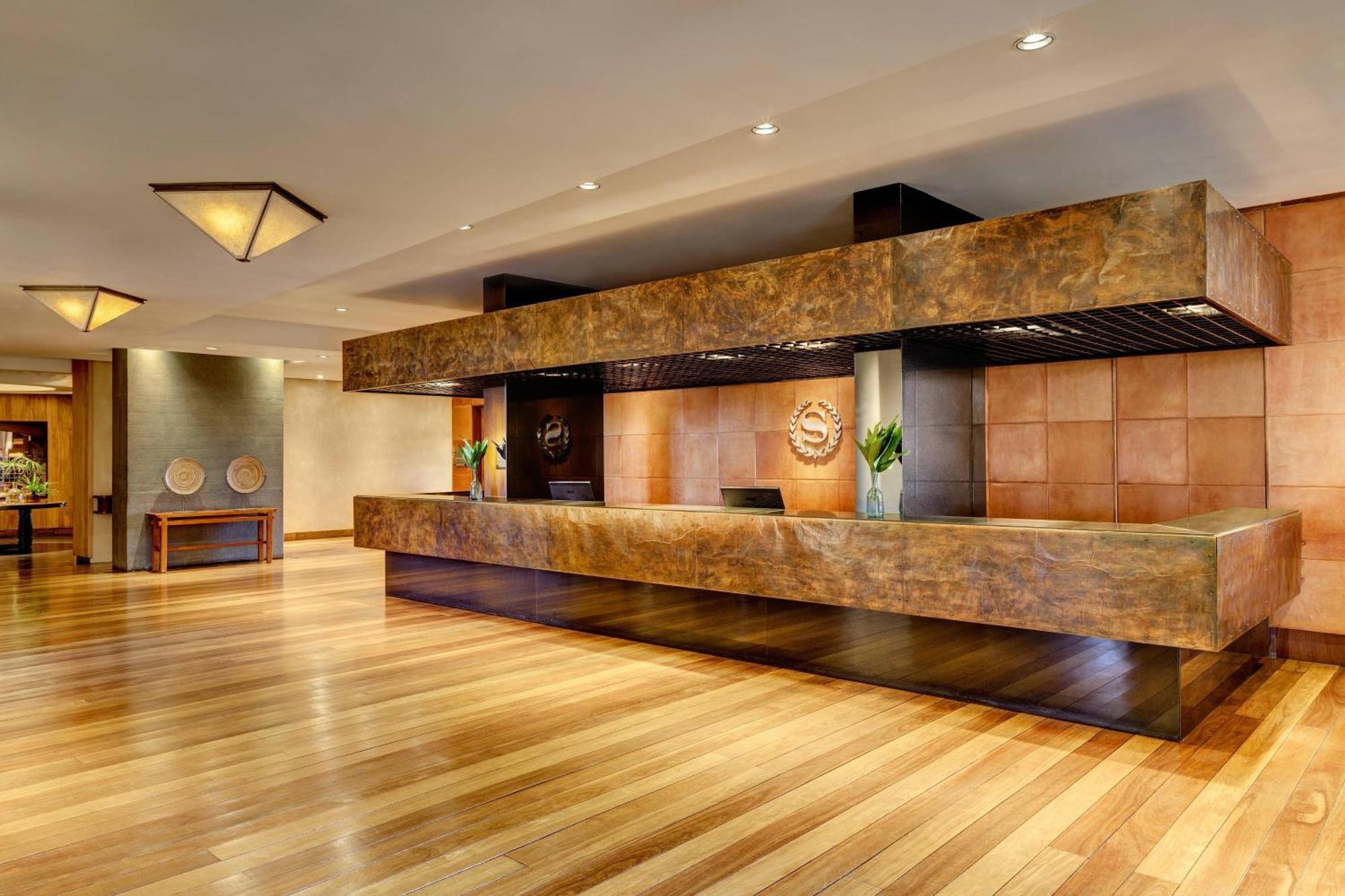 Sheraton Colonia Golf & Spa Resort Colonia del Sacramento Exteriör bild The lobby of the hotel