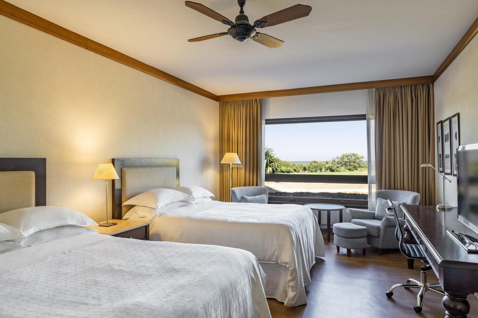 Sheraton Colonia Golf & Spa Resort Colonia del Sacramento Exteriör bild A room at the hotel
